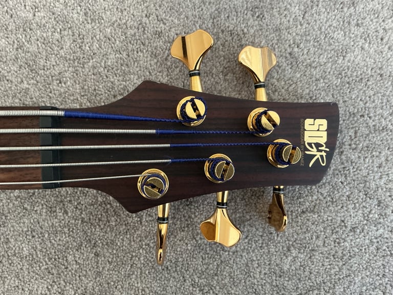 Ibanez SR1305  5 string bass guitar