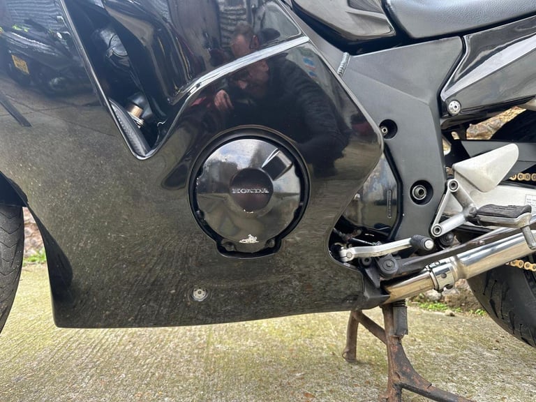 HONDA CBR1100XX SUPER BLACKBIRD - 1999 Petrol Manual in Black