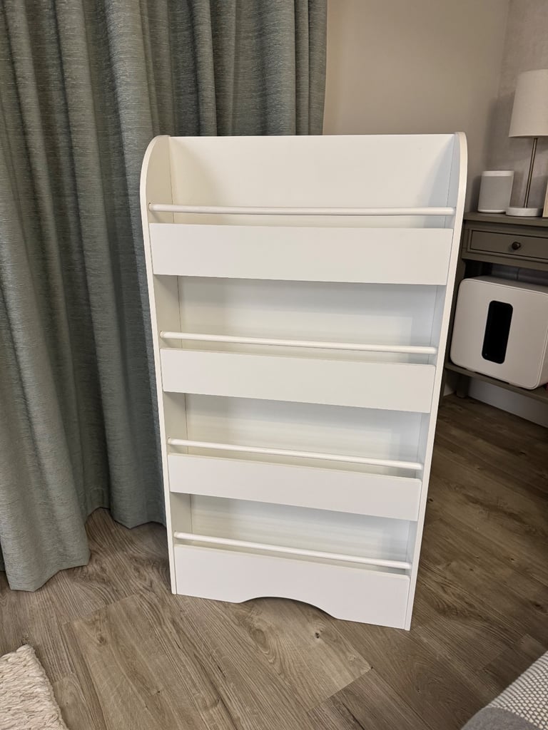 JoJo Maman Bébé White Tall Thin Bookcase