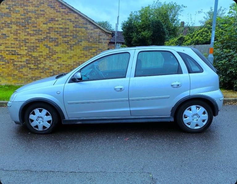 Corsa AUTOMATIC 12Month Mot sunroof good runs 
