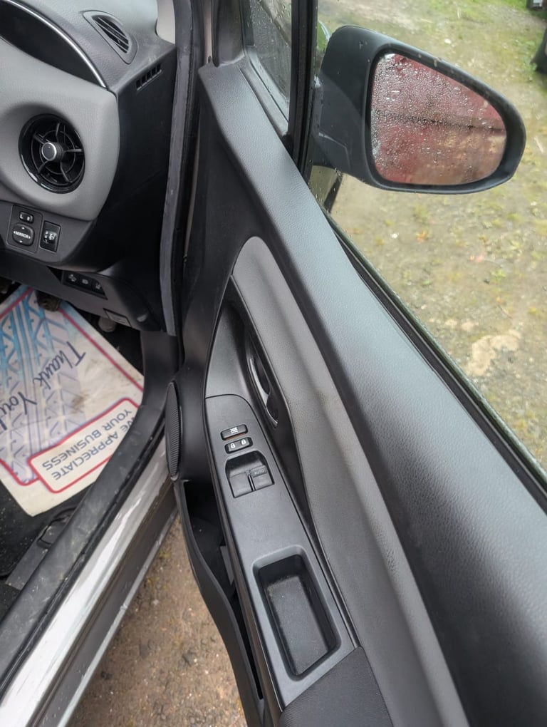 Yaris 2010