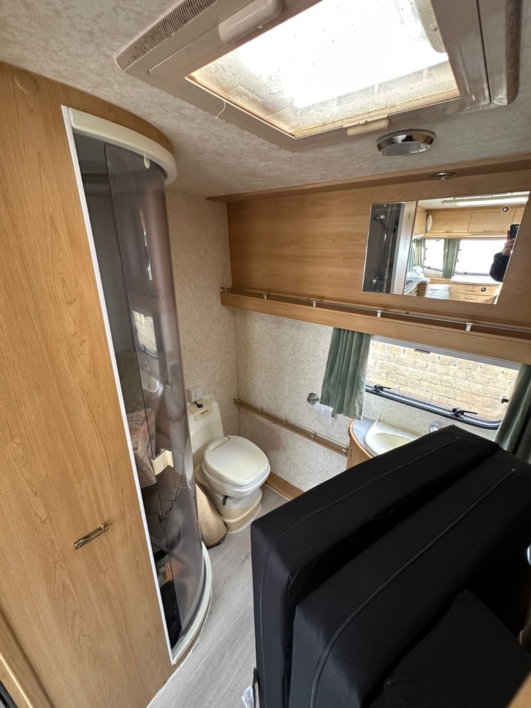 Lunar clubman caravan 2004