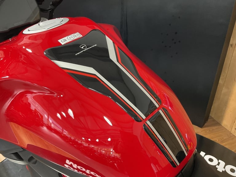 Ducati Diavel V4 TOURING 2024 just 3000 Miles! 1 Owner! FREE UK DELIVERY! Superb