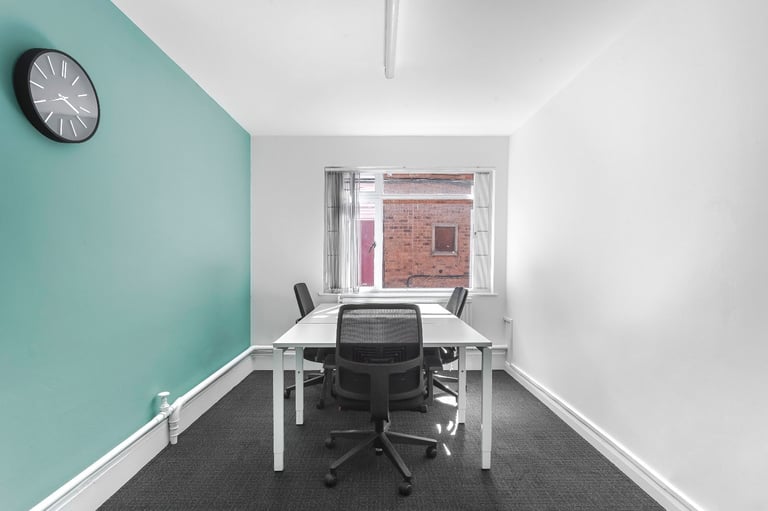 Leeds - LS1 2JP, All-inclusive access to coworking space in HQ Yorkshire Bank Chambers