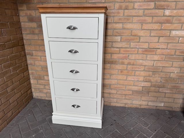 BRAND NEW EX-DISPLAY OAK FURNITURE - CLOSING DOWN SALE 
