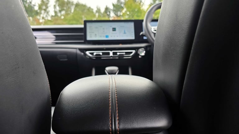 2025 MG MG HS 1.5 T-GDI Trophy 5dr DCT ESTATE PETROL Automatic