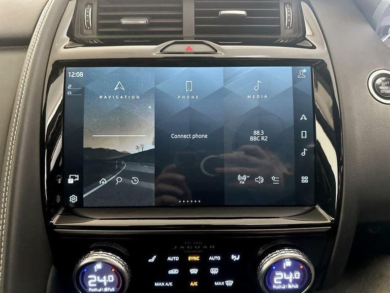 2022 Jaguar E-Pace 1.5 P300e 11.5kWh R-Dynamic SE Auto AWD Euro 6 (s/s) 5dr Automatic SUV Hybrid ...