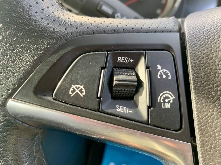 2016 Vauxhall Astra 1.6i SRi Euro 6 5dr HATCHBACK Petrol Manual