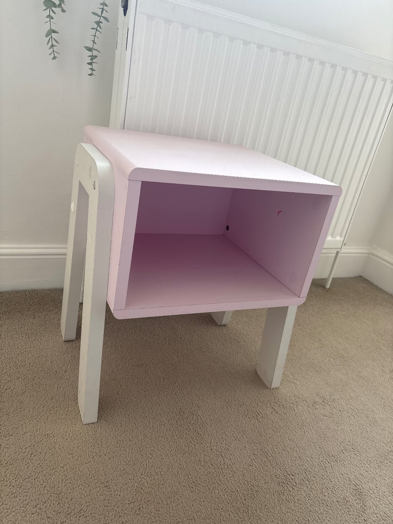 Bedside table 
