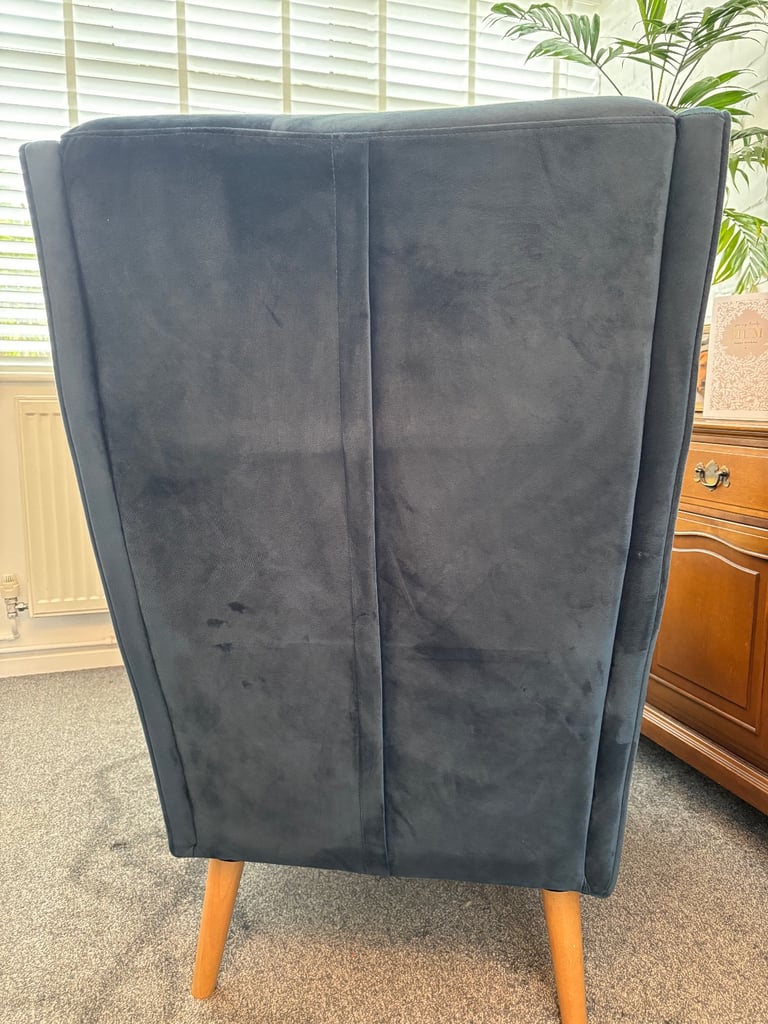 High back velvet chair 