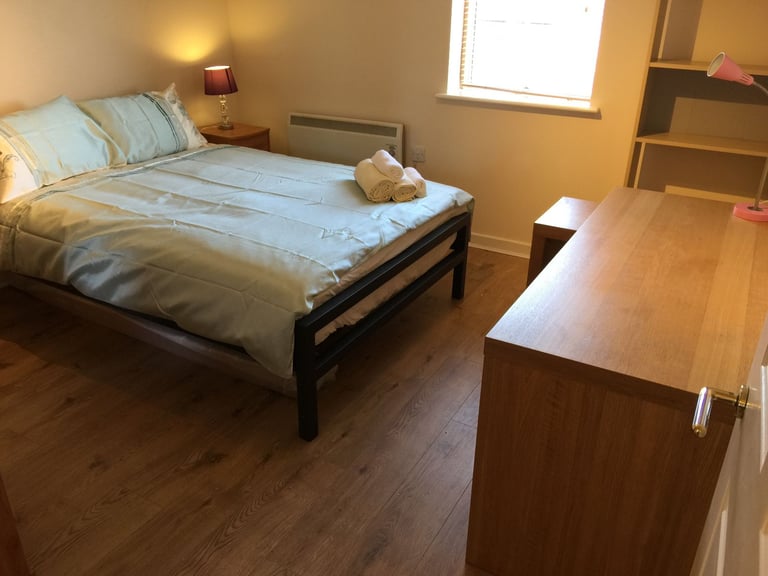 City Centre executive apartment for short term holiday/business let  