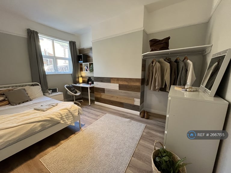 6 bedroom house in Dudley Road, Liverpool, L18 (6 bed) (#2667155)