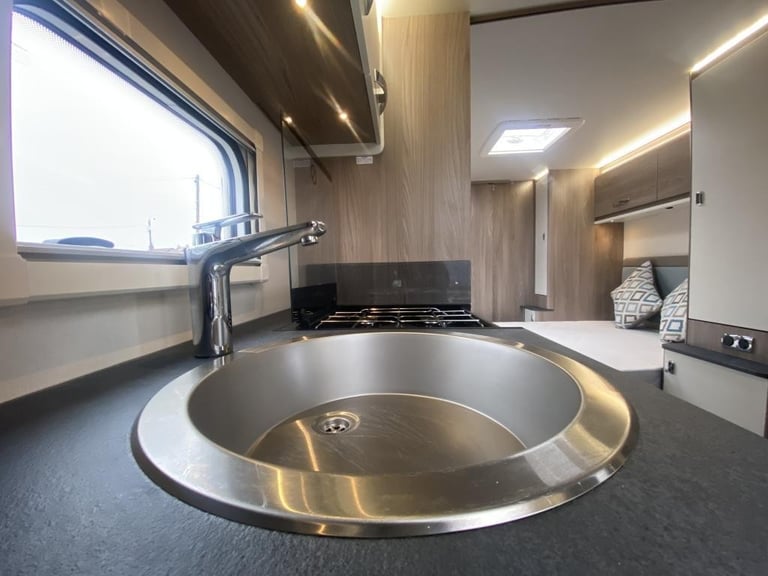 2023 SWIFT CELEBRATE GRANDE 4SB TOURING CARAVAN