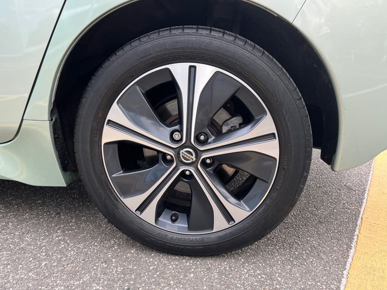  Nissan Leaf 40kwh 2.zero Hatchback 5dr Electric Auto 150 Ps Electric