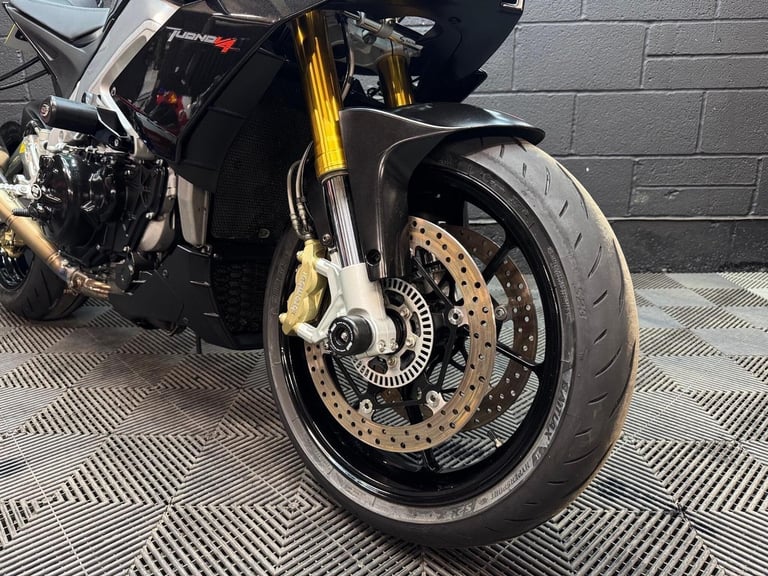 2011 Aprilia Tuono 1000 V4 1000 V4 R APRC Petrol Manual (165 bhp)