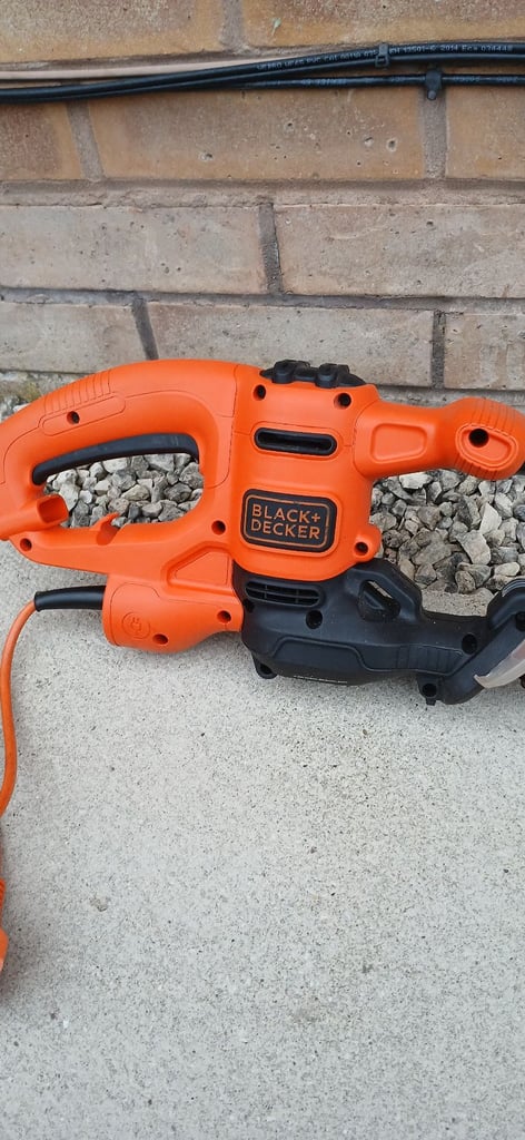 Black and Decker Hedge Trimmer 