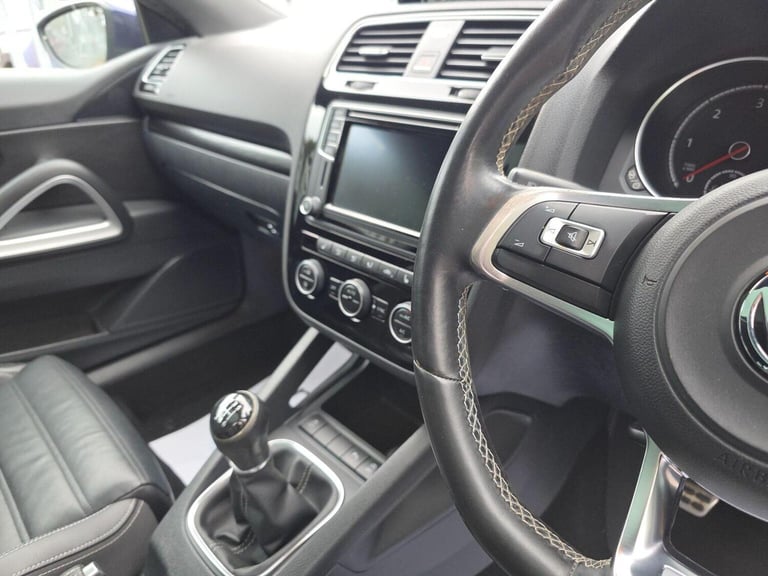 VOLKSWAGEN SCIROCCO 2.0 TDI BlueMotion Tech R-Line Euro 6 (s/s) 3dr 2015
