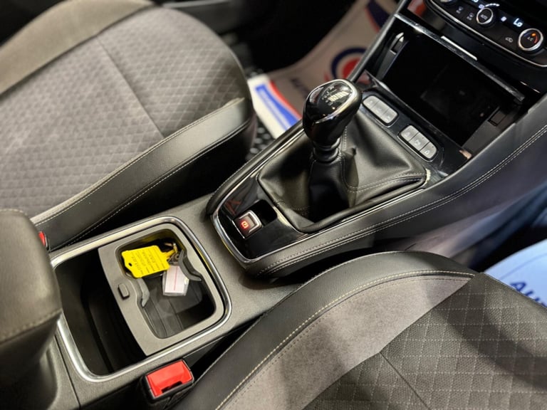 2018 Vauxhall Grandland X 1.5 Turbo D BlueInjection Sport Nav Euro 6 (s/s) 5dr HATCHBACK Diesel M...