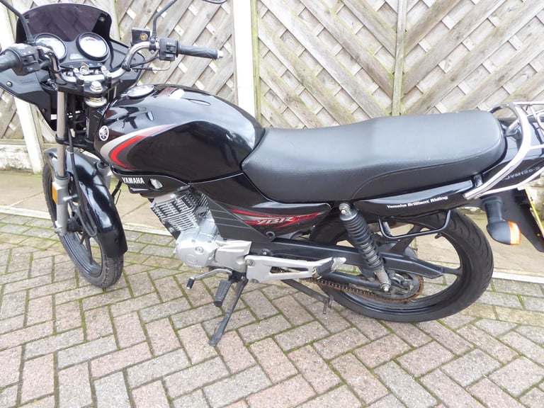 YAMAHA YBR 125 08 REG VERY LOW MILES NEW BATTERY 1 YEARS MOT