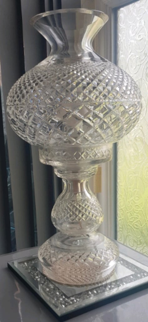 REDUCED Stunning Waterford Crystal Innishmaan lamp