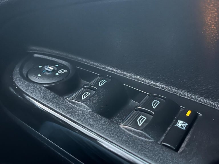 2013 Ford B-MAX 1.6 Zetec Powershift Euro 5 5dr MPV Petrol Automatic