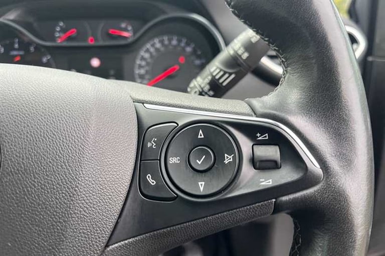 2022 Vauxhall Crossland 1.2i Turbo (110 PS) Ultimate 5 Door Petrol SUV *** 1 Owner / Full Vauxhal...