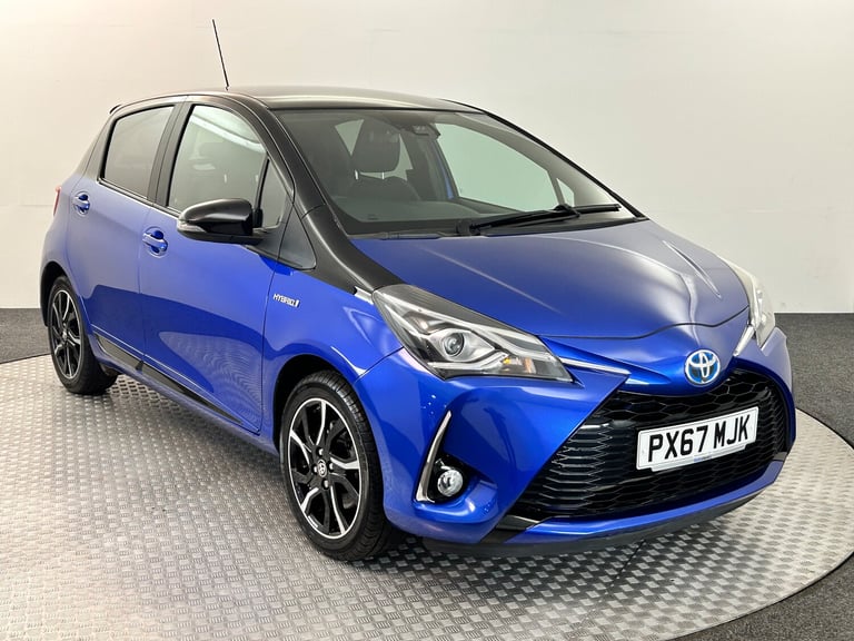 image for 2017 Toyota Yaris 1.5 Hybrid Red Bi-tone 5dr CVT HATCHBACK PETROL/ELECTRIC Automatic