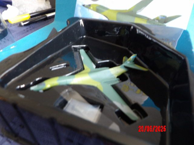 Dragon Wings 1:400 Warbird Series 56225 B-1B Lancer 28th Bomb Wing  Ellsworth AFB 
