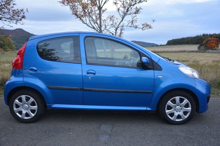 Peugeot, 107, Hatchback, 2010, Manual, 998 (cc),5 doors - Image 3