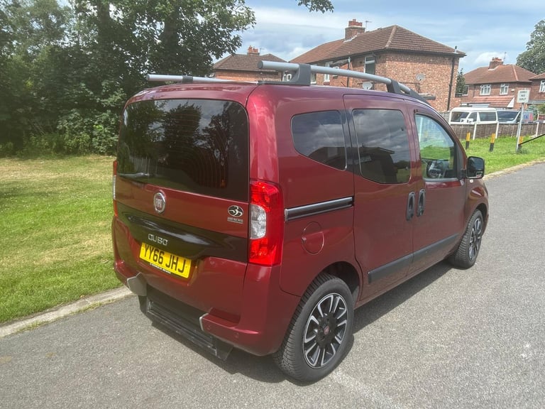 Fiat Qubo1.3 Lounge Semi-Auto Wheelchair Access WAV