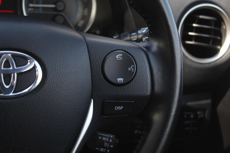 2015 Toyota Auris 1.8 Auris Icon+ VVT-i CVT 5dr Hatchback Hybrid Automatic