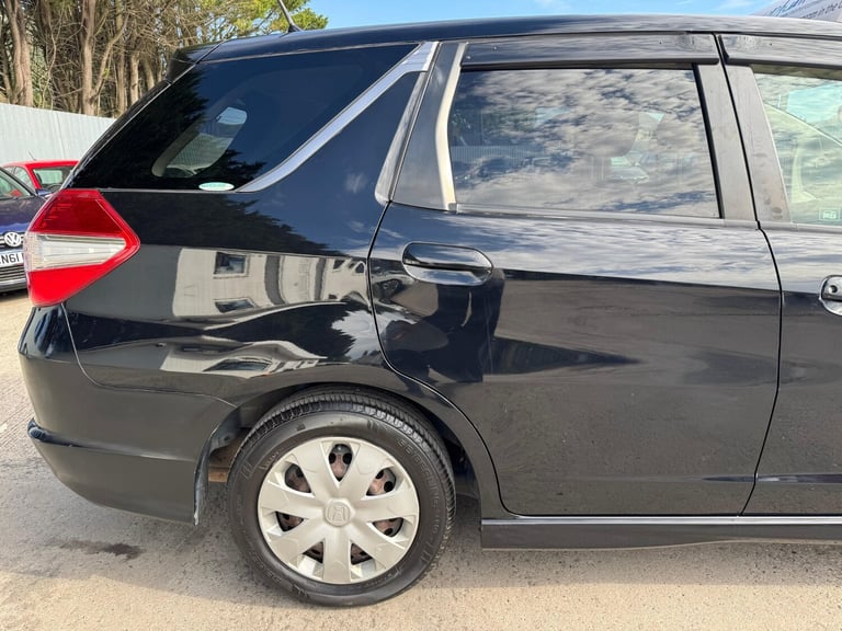 2012 Honda Fit JAZZ 1.5 SHUTTLE  5DR Estate Petrol Automatic