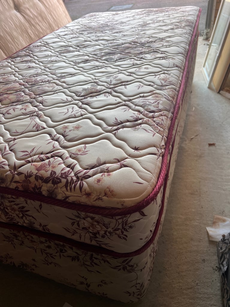 Single bed with mattress