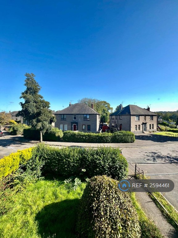 1 bedroom flat in Ruthrieston Crescent, Aberdeen, AB10 (1 bed) (#2594461)