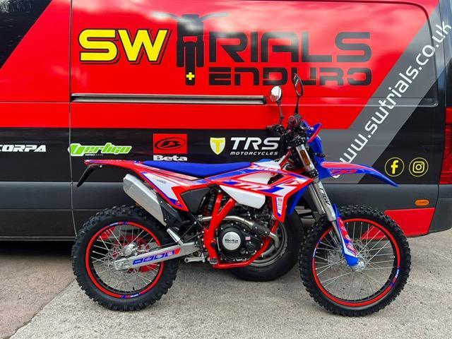 2025 Beta RR Race 4T 125cc Enduro Bike - Top Spec Learner Legal Off-Road Fun