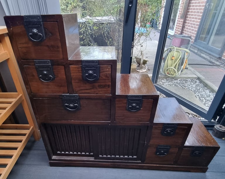Wooden drawer unit
