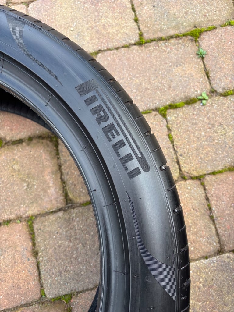 image for Pirelli P Zero BMW X4 Staggered Tyres RFT