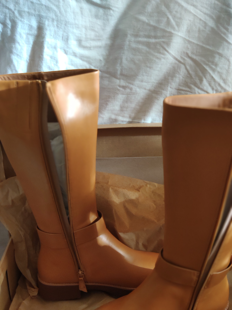 Ladies FitFlop size 7(UK) 41(EU) 09(US) mustard "Knot" leather knee-high boots BNIB £50 ovno