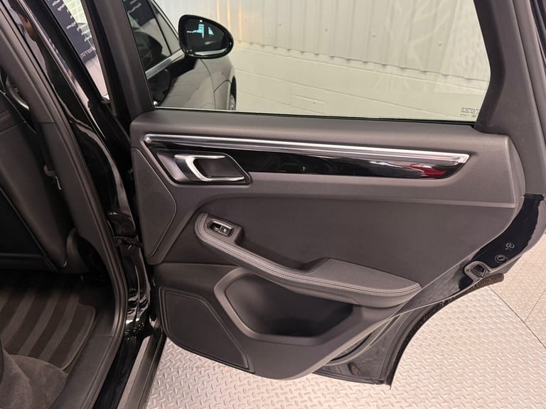  Porsche Macan 3.0 TD V6 S PDK 4WD Euro 6 (s/s) 5dr Diesel Automatic