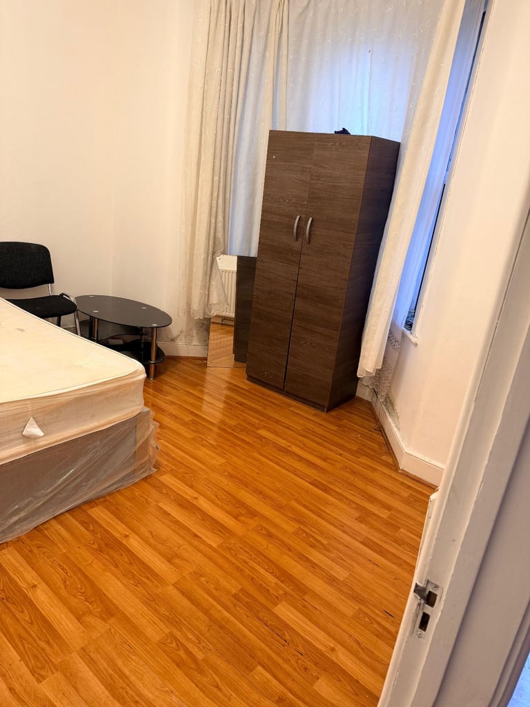 Double room available for couples or 2 girls