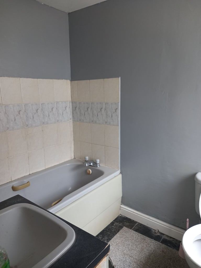 **AVAILABLE**3 BEDROOM PROPERTIES**STOKE-ON-TRENT**