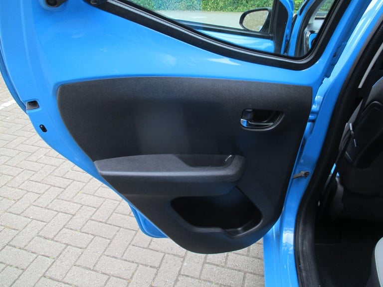 2016 Toyota AYGO 1.0 VVT-i x-cite Euro 6 5dr HATCHBACK Petrol Manual