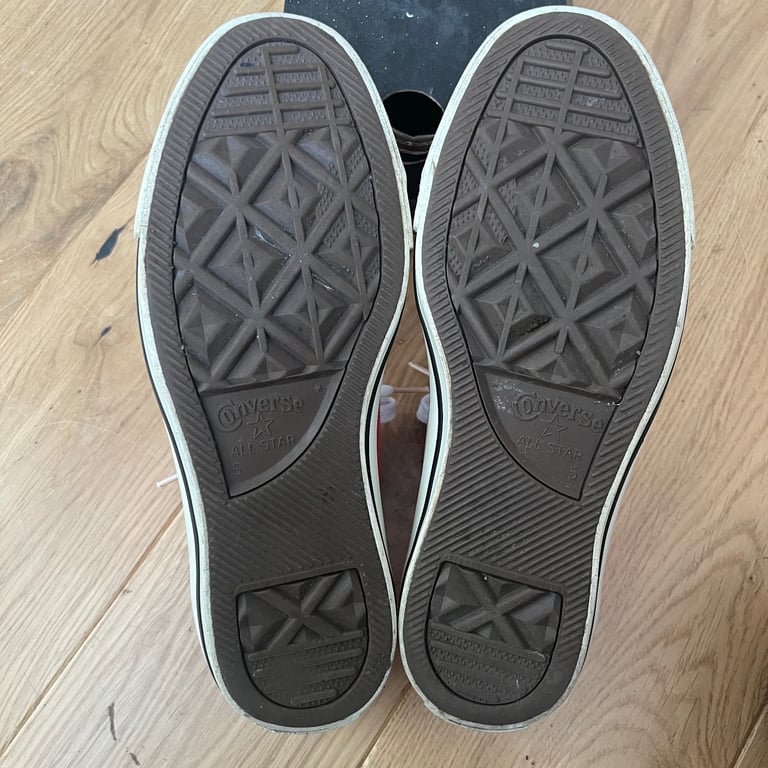 Converse All Star trainers size 5