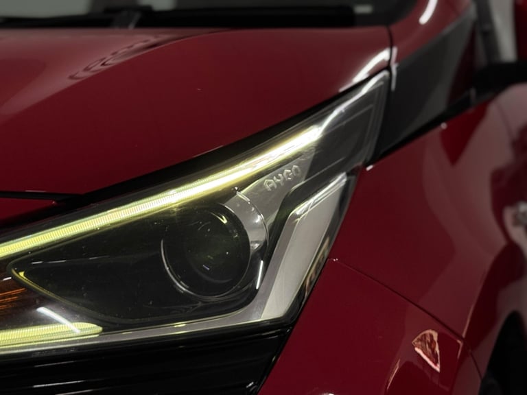 2019 Toyota AYGO 1.0 VVT-i x-play Euro 6 5dr HATCHBACK Petrol Manual
