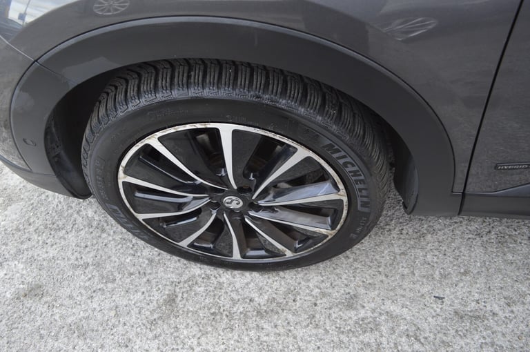 2020 Vauxhall Grandland X 1.6 Hybrid4 300 Business Ed Nav Premium 5dr Auto LEATHER INT PHEV HATCH...