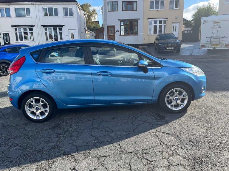 Ford, FIESTA, Hatchback, 2011, Manual, 1242 (cc), 5 doors