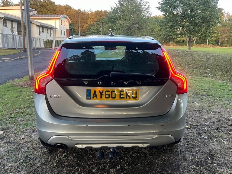 2010 Volvo V60 D3 [163] SE Lux 5dr Geartronic ESTATE Diesel Automatic