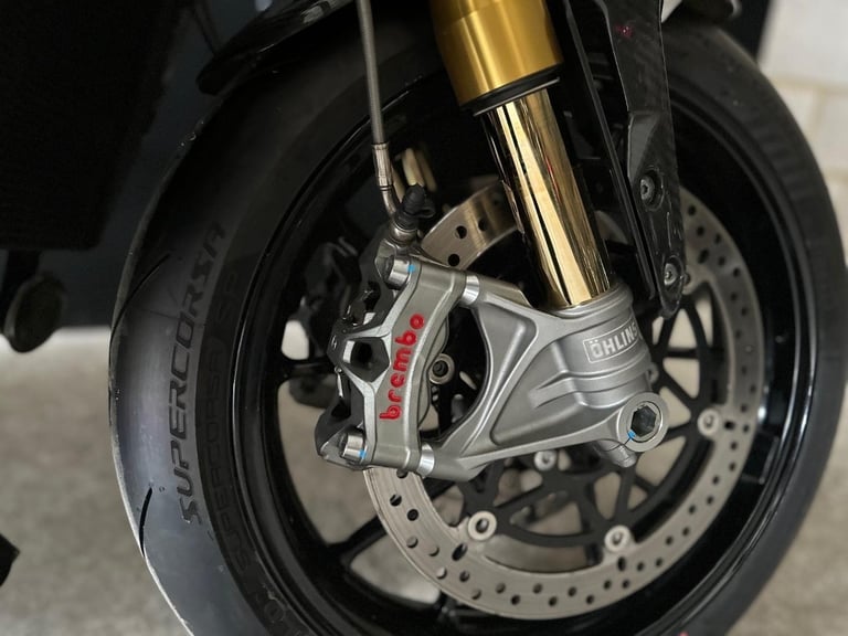 STUNNING ONE OWNER 2021/21 TRIUMPH SPEED TRIPLE 1200 RS MOTORCYCLE