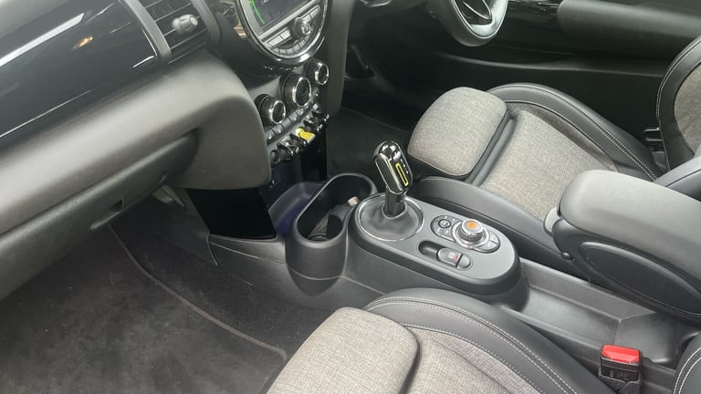 2020 MINI Hatch 135kW Cooper S Level 2 33kWh 3dr Auto Electric Hatchback Hatchback Electric Autom...