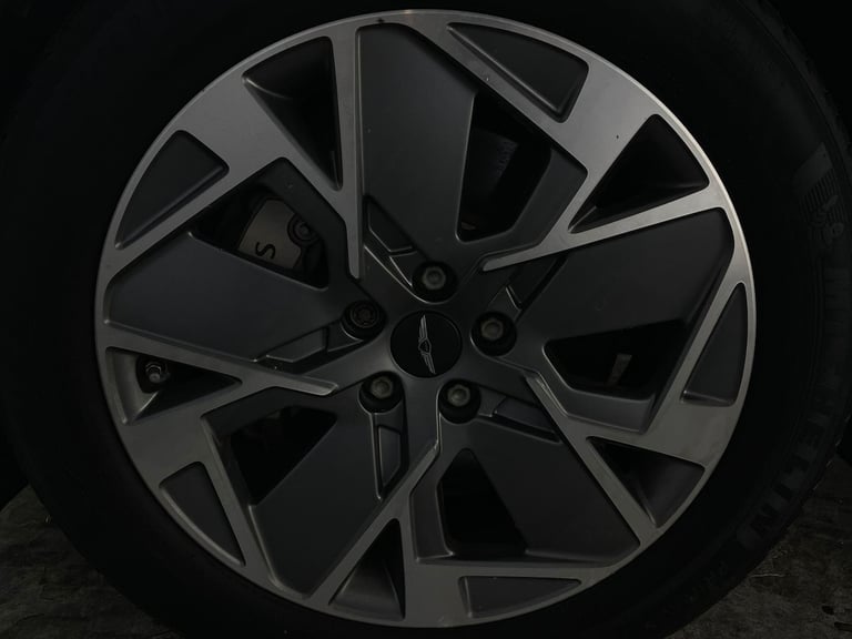 2022 Genesis GV60 77.4kWh Premium Auto 5dr MPV Electric Automatic